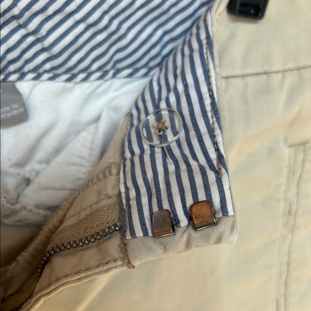 Classic JC Penny Tan/khaki Women's Shorts - Picture 4 of 6